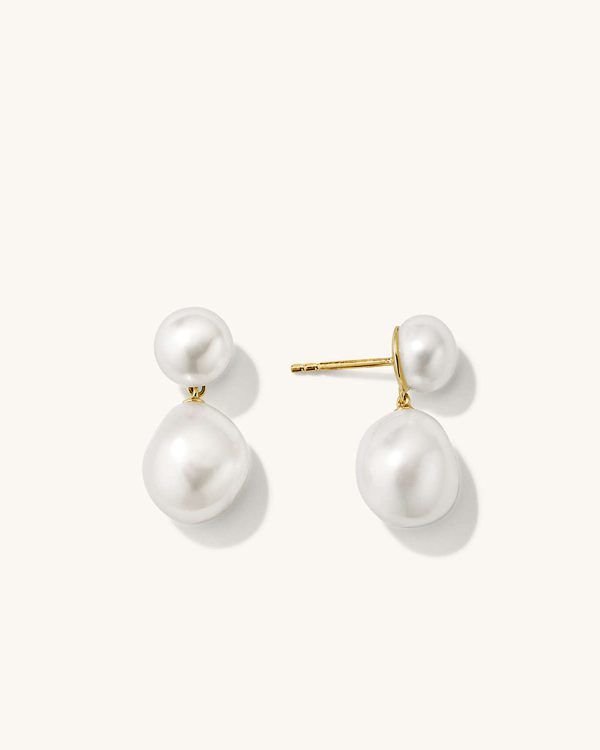 bold-pearl-drop-earrings